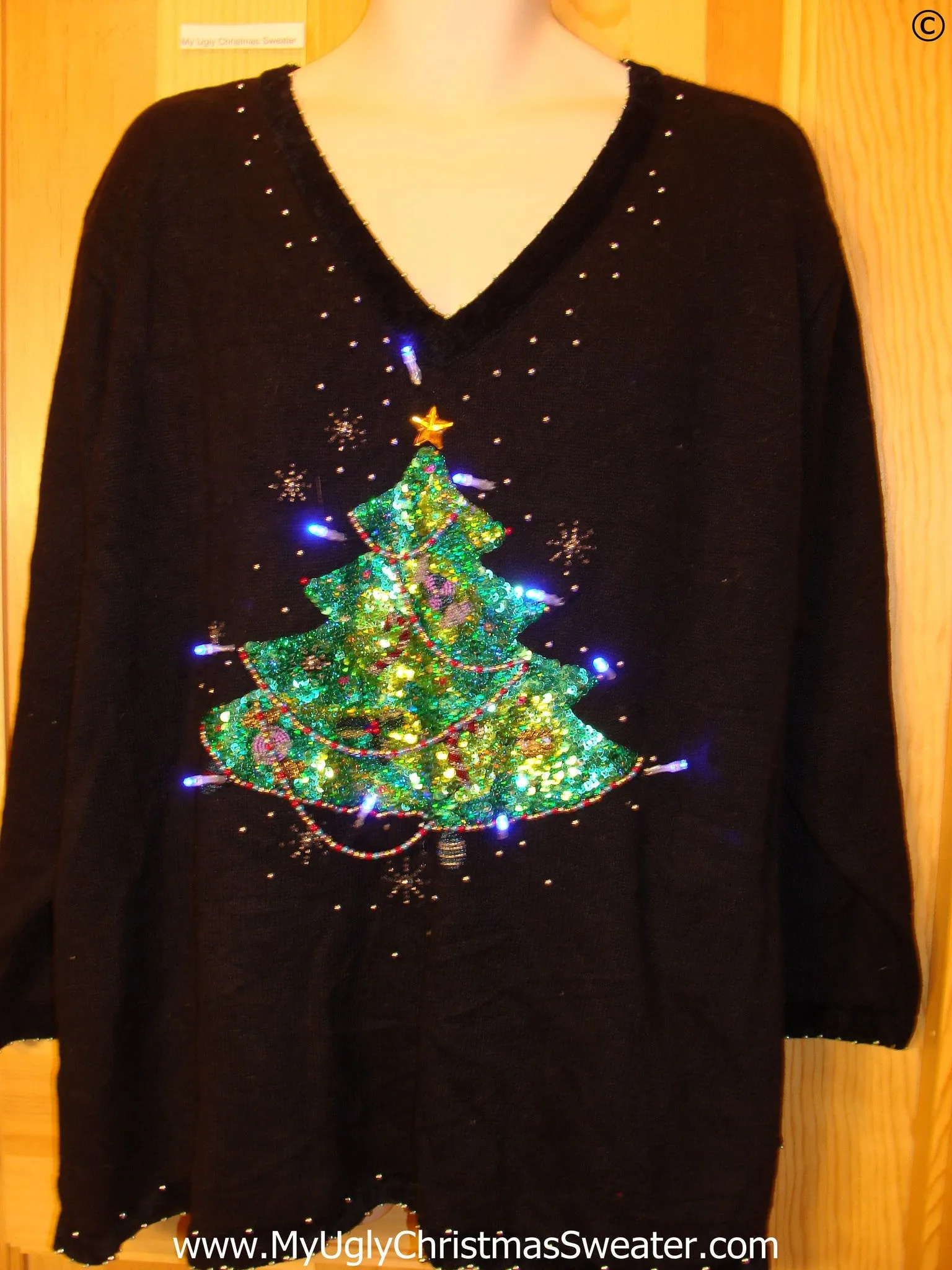 Christmas Sweater with Lights with Huge Tree (g250)