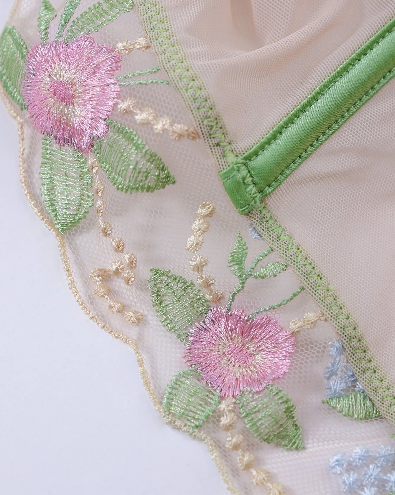 EMBROIDERED BODYSUIT