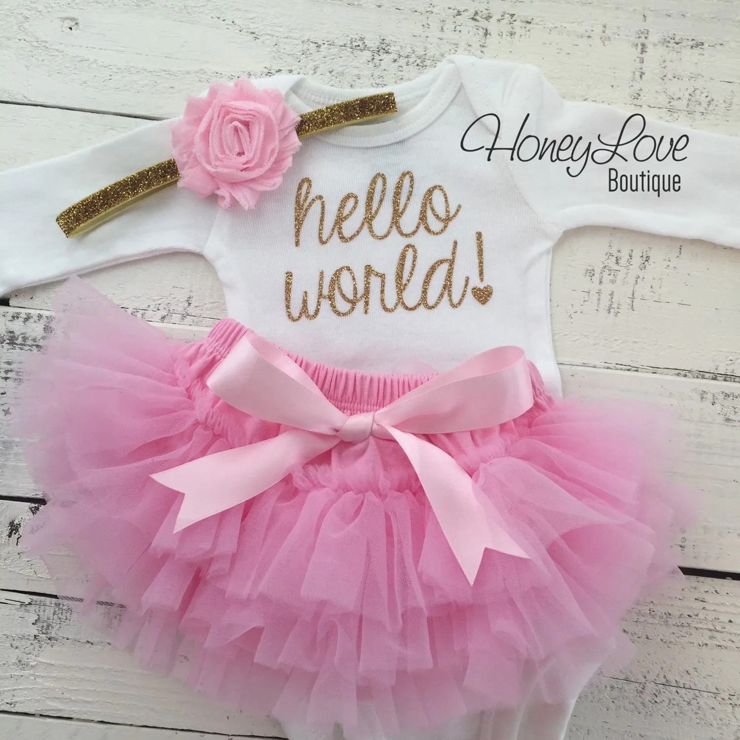 hello world! Outfit - Light Pink and Gold/Silver glitter
