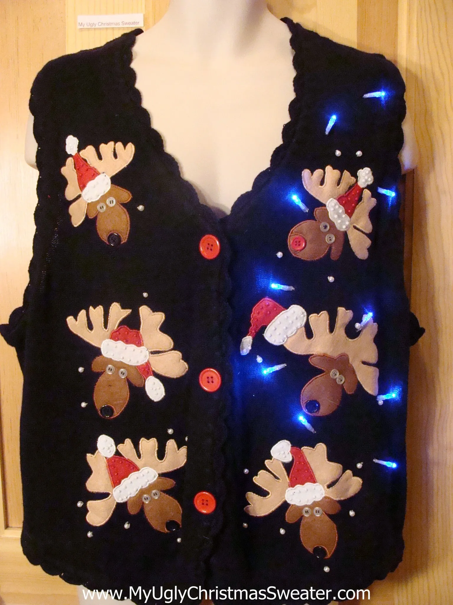 Need to Buy Christmas Sweaters? Light Up Reindeer Sweater Vest Wm Mens XXL