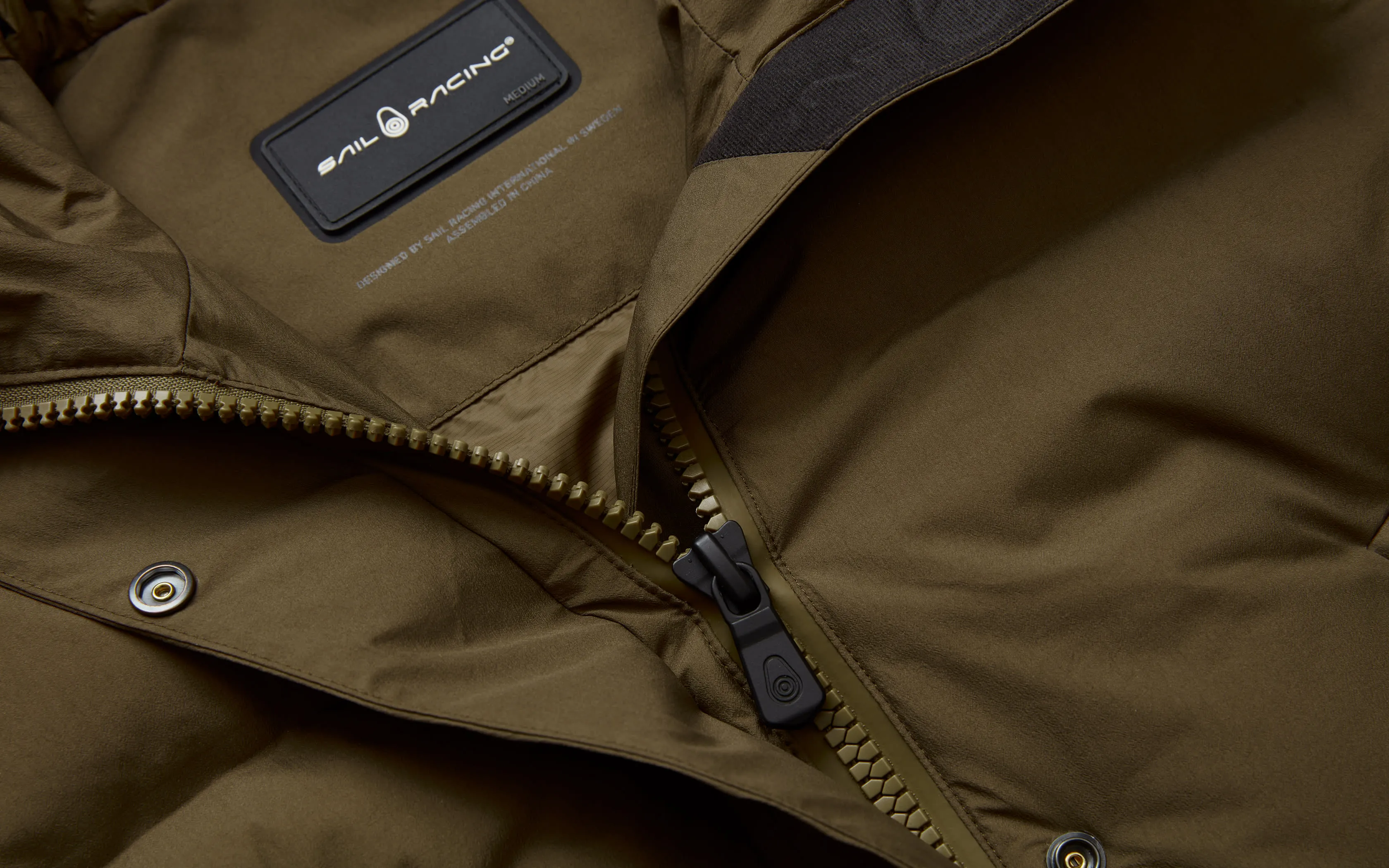 Sail Racing Women&#x27;s Race Edition Down Parka Dusty Green | Buy Sail Racing Women&#x27;s Race Edition Down Parka Dusty Green here | Outnorth
