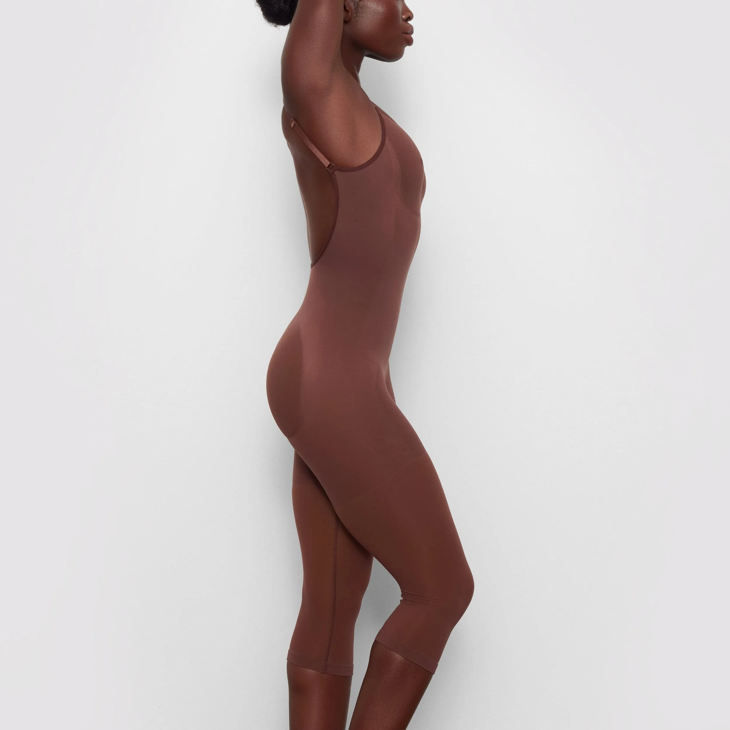 SEAMLESS SCULPT LOW BACK BODYSUIT WITH HOSIERY LEG | COCOA