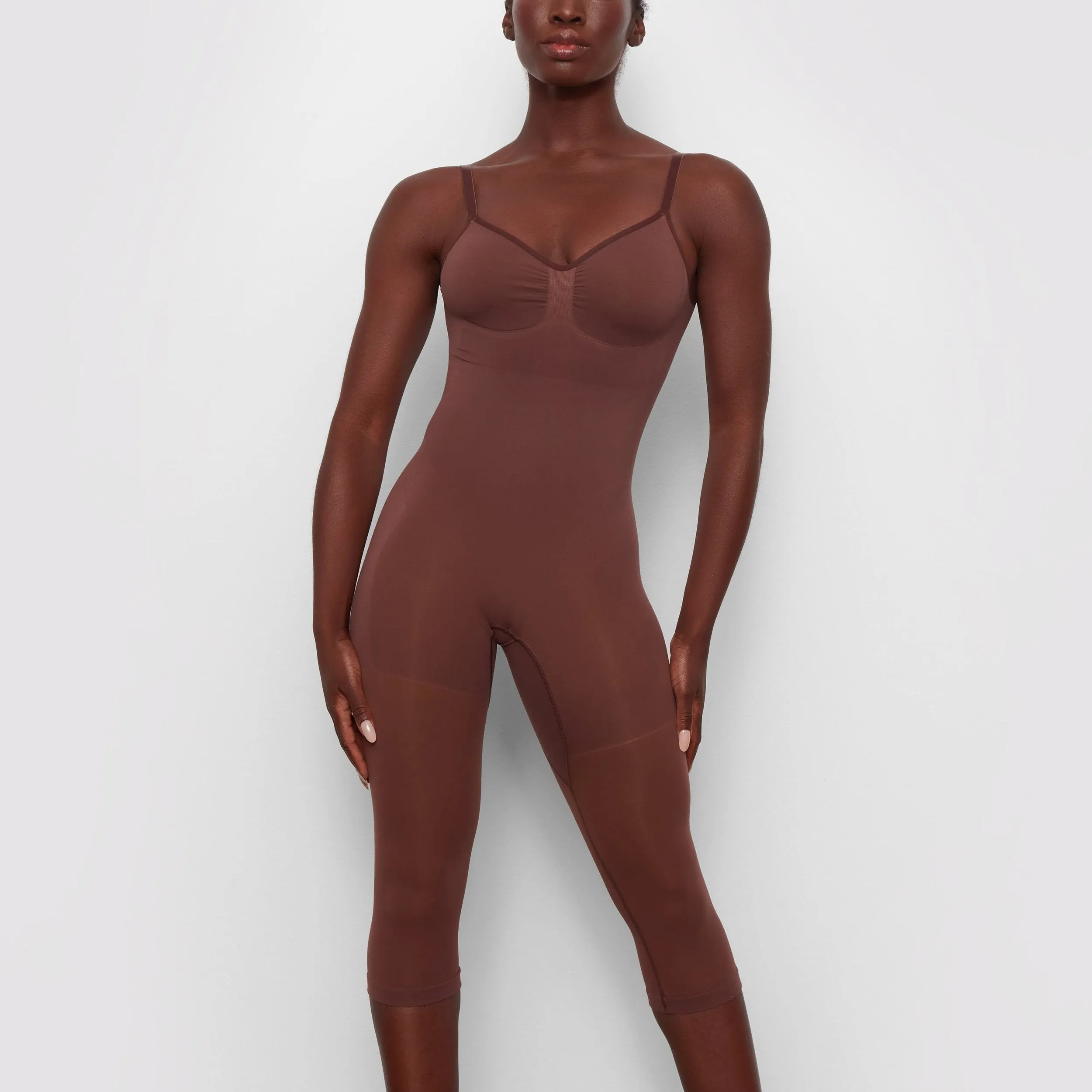 SEAMLESS SCULPT LOW BACK BODYSUIT WITH HOSIERY LEG | COCOA