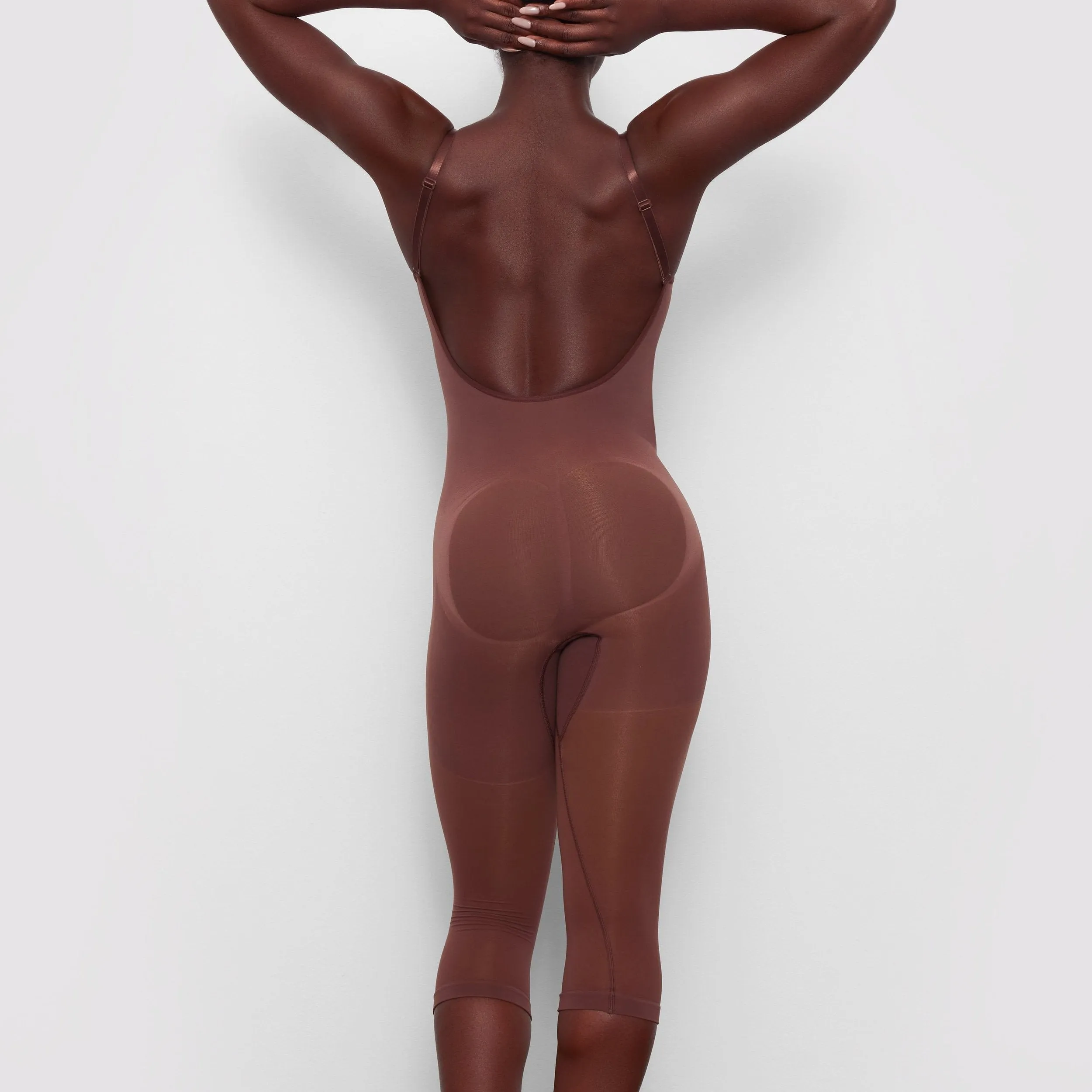 SEAMLESS SCULPT LOW BACK BODYSUIT WITH HOSIERY LEG | COCOA