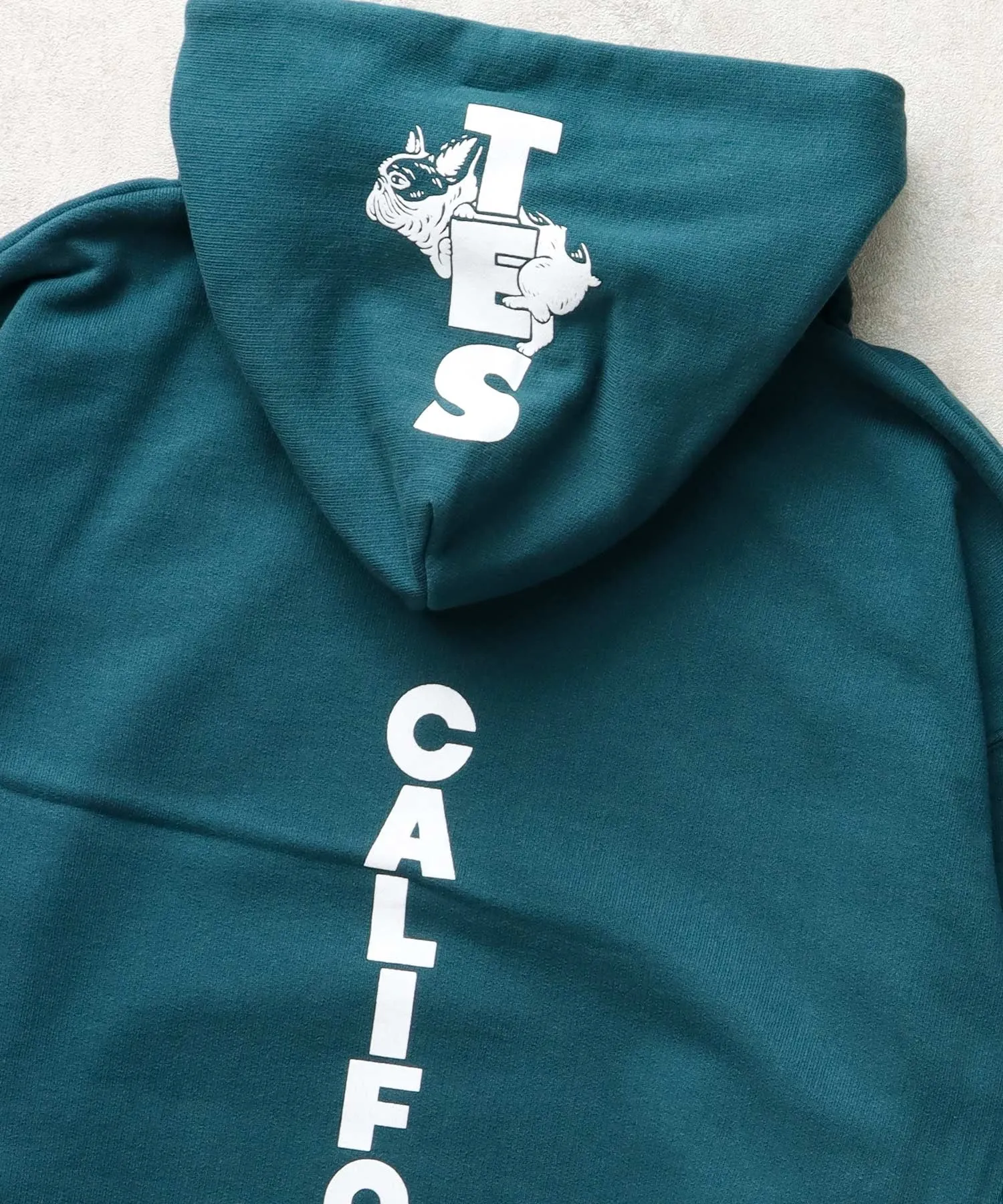 TES CAL FLOCK LOGO SWEAT PARKA / スウェットパーカー