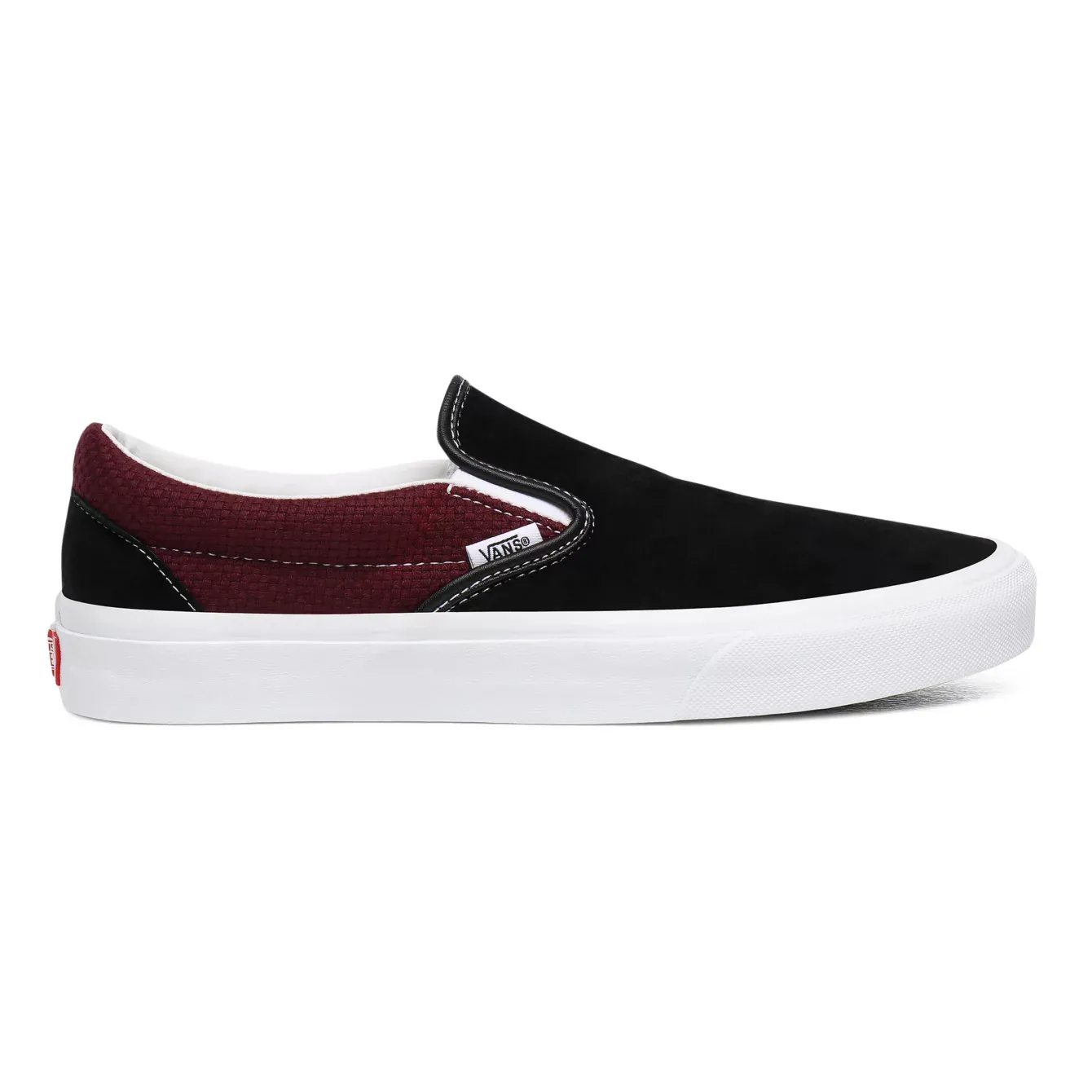 VANS CLASSIC SLIP ON - (P&C) BLACK/PORT ROYALE