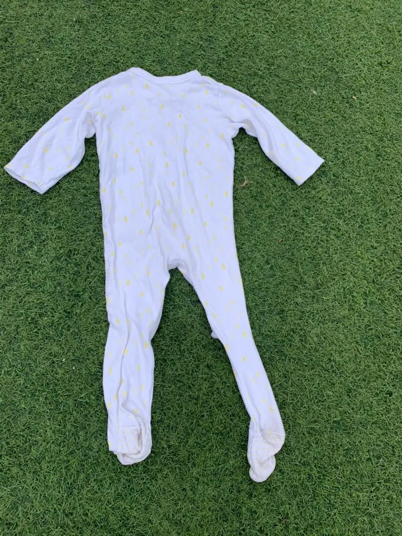 White yellow dotted overall size 0-6months