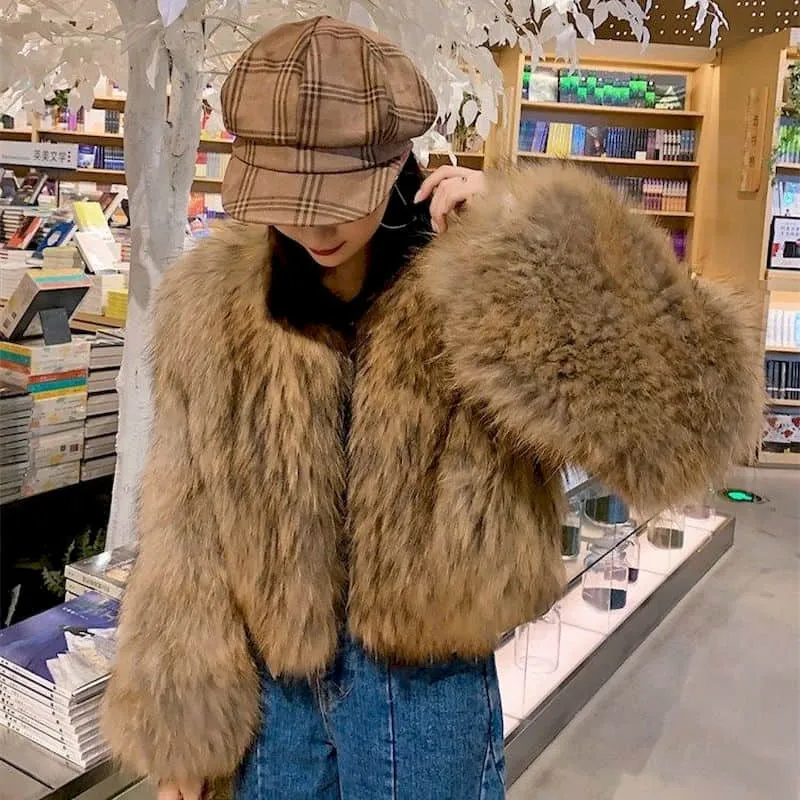 Women's fur coat elegant sexy high street clothing new short fox raccoon fur trumpet sleeve fashion western Retro thick jacket