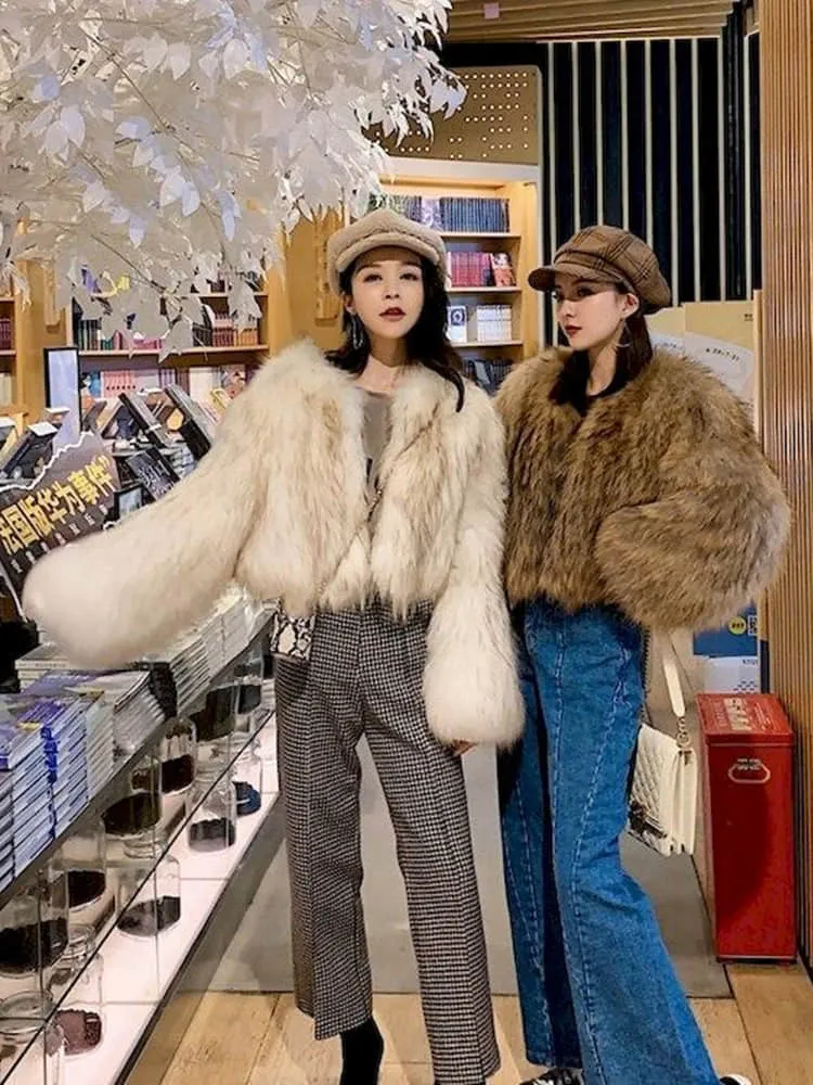 Women's fur coat elegant sexy high street clothing new short fox raccoon fur trumpet sleeve fashion western Retro thick jacket